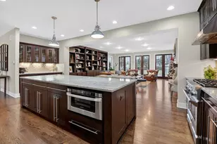 [Address not provided], Downers Grove, IL 60516 - Photo 3