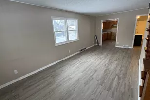 405 Broadway Ave, Sterling, IL 61081 - Photo 5