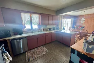 301 S W St, Sublette, IL 61367 - Photo 3