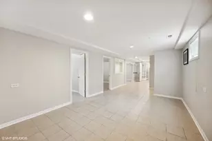 8152 Mayfield Ave, Burbank, IL 60459 - Photo 17