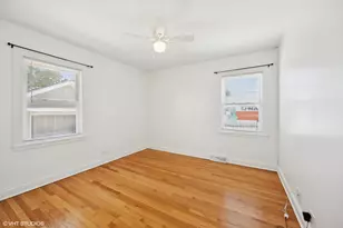 8152 Mayfield Ave, Burbank, IL 60459 - Photo 11