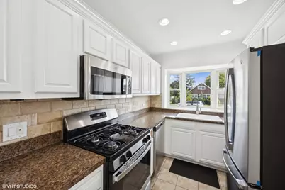 8152 Mayfield Avenue, Burbank, IL 60459 - Photo 9