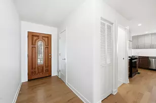 9 Forest Ln, Elk Grove Village, IL 60007 - Photo 5