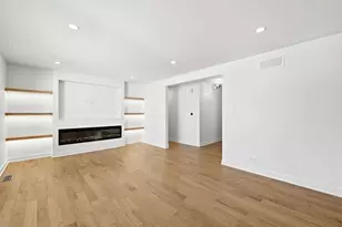 9 Forest Ln, Elk Grove Village, IL 60007 - Photo 17