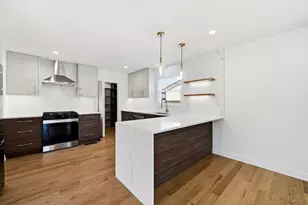 9 Forest Ln, Elk Grove Village, IL 60007 - Photo 11