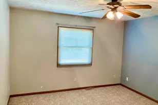 1221 S Fox Run Dr, Seneca, IL 61360 - Photo 25