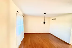 1221 S Fox Run Dr, Seneca, IL 61360 - Photo 15