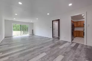 3300 N Carriageway Dr, Arlington Heights, IL 60004 - Photo 3