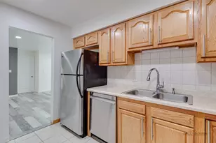 3300 N Carriageway Dr, Arlington Heights, IL 60004 - Photo 7