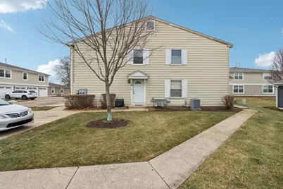 408 Farmingdale Circle #408, Vernon Hills, IL 60061 - Photo 1