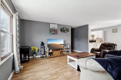 408 Farmingdale Circle #408, Vernon Hills, IL 60061 - Photo 3