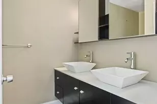 [Address not provided], Chicago, IL 60610 - Photo 9