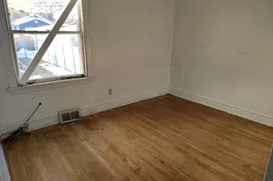 5541 W Grace St, Chicago, IL 60641 - Photo 7