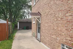 2422 S 12th Ave, Broadview, IL 60155 - Photo 5