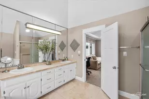 11039 Royal Porthcawl Dr, Naperville, IL 60564 - Photo 19