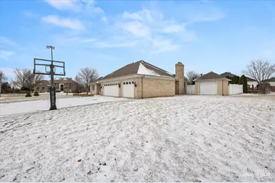 11039 Royal Porthcawl Drive, Naperville, IL 60564 - Photo 33