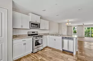 1464 Lake Ridge Ct, Mundelein, IL 60060 - Photo 11