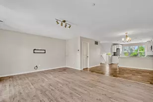 1464 Lake Ridge Ct, Mundelein, IL 60060 - Photo 7