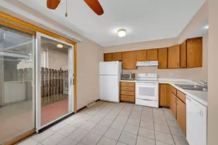 613 E 3rd St, Lockport, IL 60441 - Photo 23