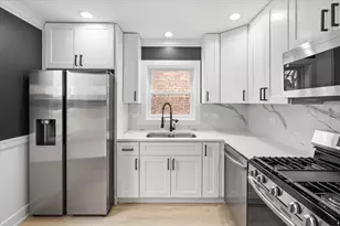 9737 S University Ave, Chicago, IL 60628 - Photo 15