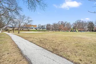 9737 S University Ave, Chicago, IL 60628 - Photo 35