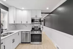 9737 S University Ave, Chicago, IL 60628 - Photo 17