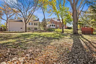 914 Brook St, Elgin, IL 60120 - Photo 5