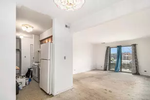 10 Oak Creek Dr, Buffalo Grove, IL 60089 - Photo 5