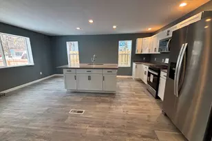 3137 Collins Ave, Rockford, IL 61109 - Photo 5