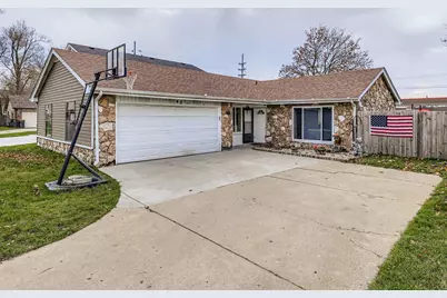 8 Southbury Court, Streamwood, IL 60107 - Photo 1