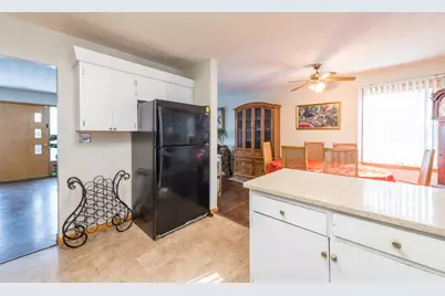 732 Whitney Avenue, Winthrop Harbor, IL 60096 - Photo 7