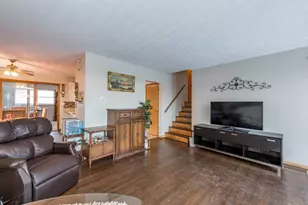 732 Whitney Ave, Winthrop Harbor, IL 60096 - Photo 5