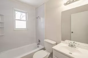 4005 N Park St, Westmont, IL 60559 - Photo 9