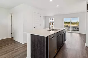 917 Briar Gln Ct, Hampshire, IL 60140 - Photo 5