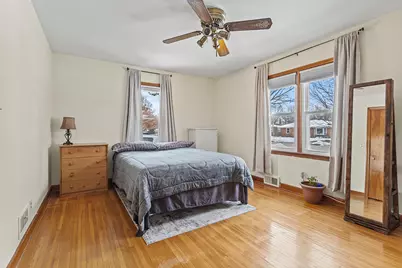 818 E 11th Street, Lockport, IL 60441 - Photo 9