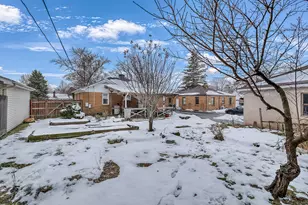 818 E 11th St, Lockport, IL 60441 - Photo 13