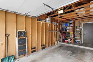 550 Greystone Ln, Wheeling, IL 60090 - Photo 15