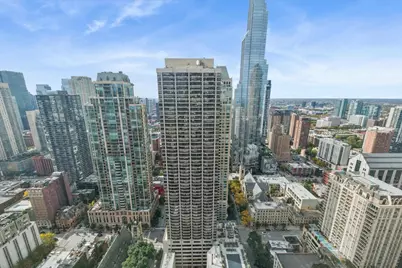 100 E Huron Street #3901, Chicago, IL 60611 - Photo 9