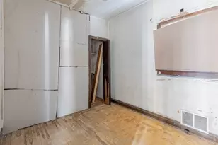 237 W 106th St, Chicago, IL 60628 - Photo 7