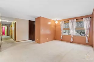 2924 W Bonnie Brook Ln, Waukegan, IL 60087 - Photo 5