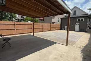 10726 S Mackinaw Ave, Chicago, IL 60617 - Photo 17