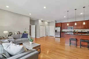 6425 W Touhy Ave, Chicago, IL 60646 - Photo 5