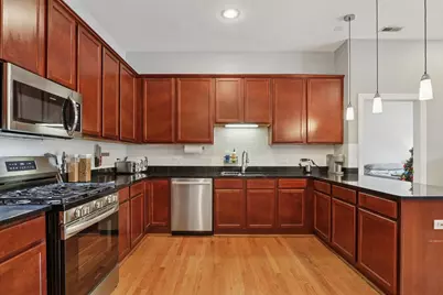 6425 W Touhy Avenue #2B, Chicago, IL 60646 - Photo 11