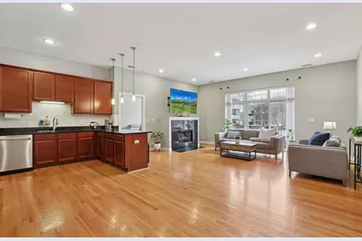 6425 W Touhy Avenue #2B, Chicago, IL 60646 - Photo 7