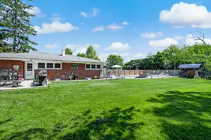 25 Hidden View Dr, Westmont, IL 60559 - Photo 3