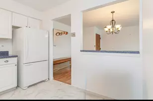 709 79th St, Darien, IL 60561 - Photo 5