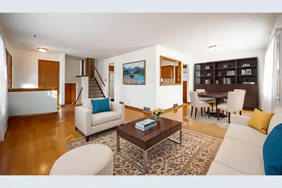 910 E Kimber Drive, Arlington Heights, IL 60005 - Photo 5