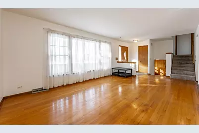 910 E Kimber Drive, Arlington Heights, IL 60005 - Photo 3