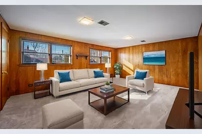 910 E Kimber Drive, Arlington Heights, IL 60005 - Photo 13