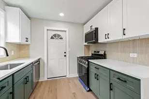 3922 W 59th Pl, Chicago, IL 60629 - Photo 7